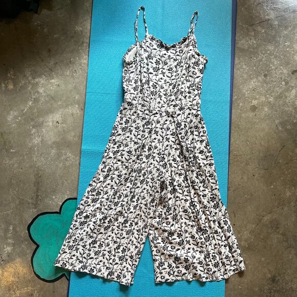 Romper - Picture 1 of 5